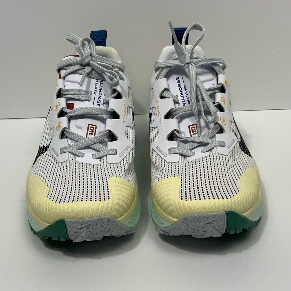 Nike Women's Snikers Sz 7.5 React Wildhorse Trail Hiking Running Shoe DR2689 101 - Picture 10 of 16